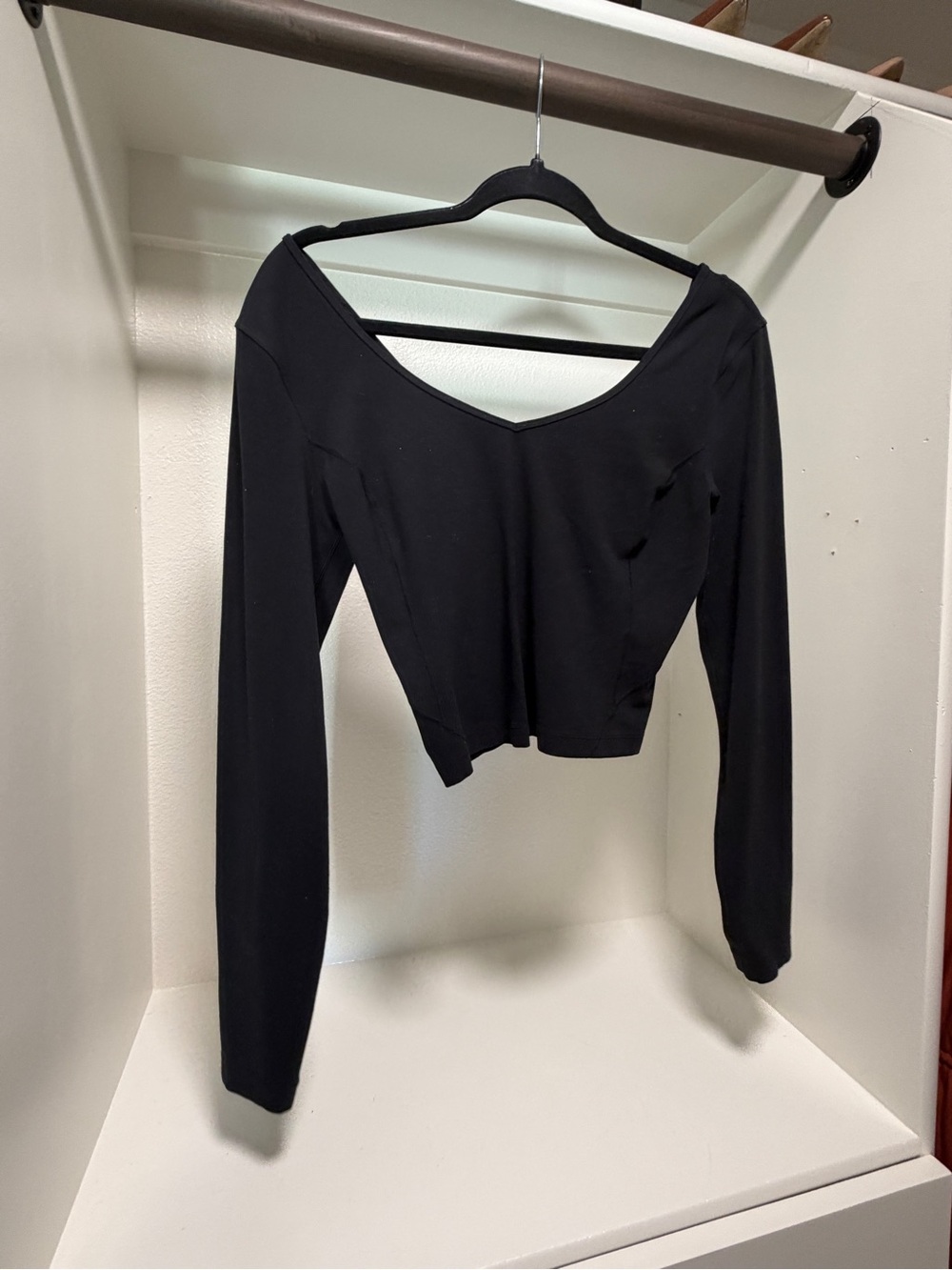 lululemon athletica Black Long-Sleeve V-Neck Cropped Top